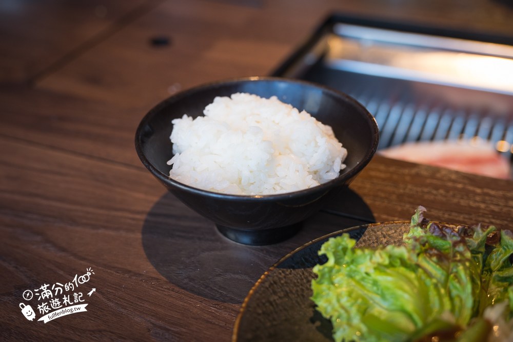 琉球的牛|焼肉 琉球の牛 北谷|套餐副菜陸續上桌 琉球的牛|焼肉 琉球の牛 北谷|套餐副菜陸續上桌