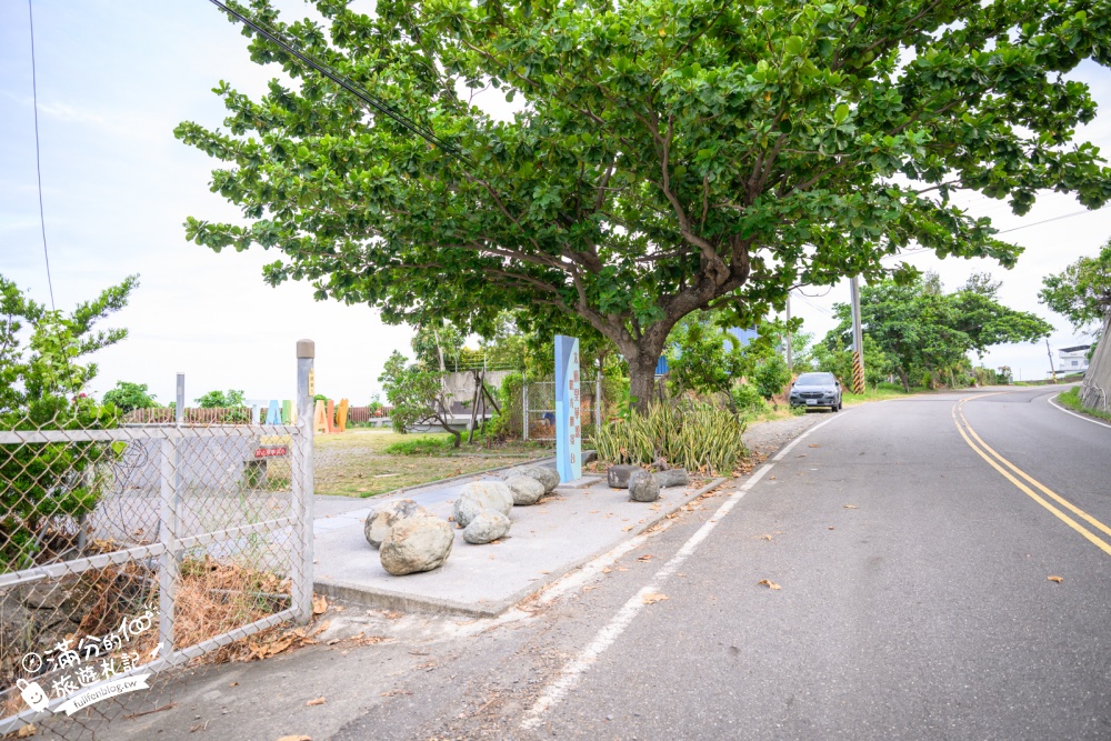 台東【太麻里華源曙光觀景台】免費看海秘境！日出、火車與月牙灣海岸線一次收錄