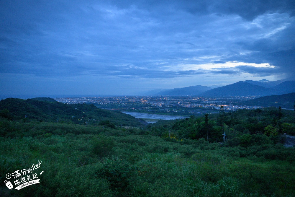 台東夜景餐廳【月亮彎彎景觀咖啡】從山海夕陽一路看到城市燈火!