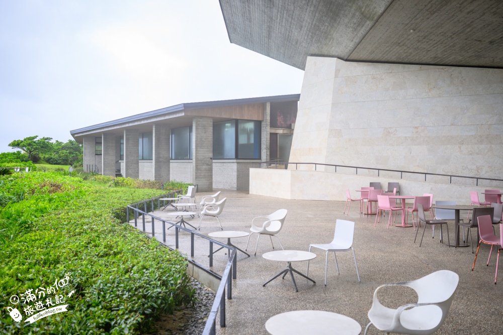 【沖繩BANTA CAFE】坐在懸崖上看海！星野集團打造日本最大級海景咖啡廳，4大座位區、菜單、交通與停車攻略
