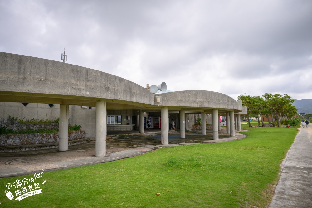 沖繩【星巴克名護21世紀之森公園あけみおてらす店】沖繩最美咖啡館,海景第一排搖滾區,結合風獅爺元素,一秒直接到沙灘! 沖繩【星巴克名護21世紀之森公園あけみおてらす店】沖繩最美咖啡館,海景第一排搖滾區,結合風獅爺元素,一秒直接到沙灘!