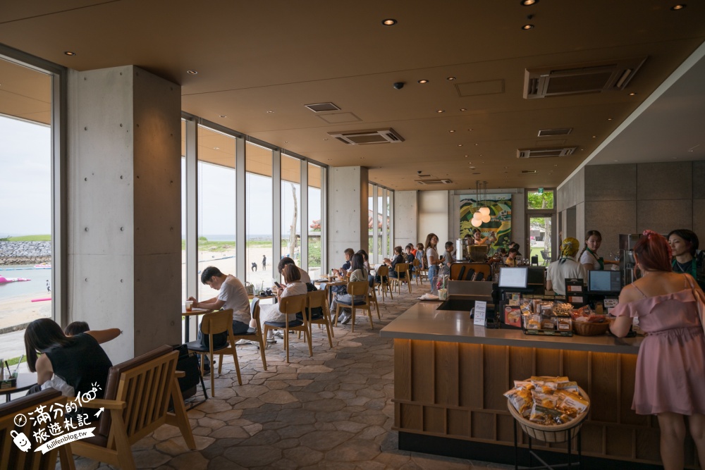 沖繩【星巴克名護21世紀之森公園あけみおてらす店】沖繩最美咖啡館,海景第一排搖滾區,結合風獅爺元素,一秒直接到沙灘! 沖繩【星巴克名護21世紀之森公園あけみおてらす店】沖繩最美咖啡館,海景第一排搖滾區,結合風獅爺元素,一秒直接到沙灘!