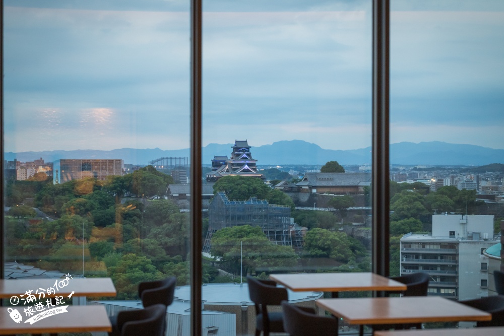 熊本住宿推薦【KOKO HOTEL Premier熊本】飯店就在櫻町熊本購物中心內，連結巴士總站，房間就能看熊本城!