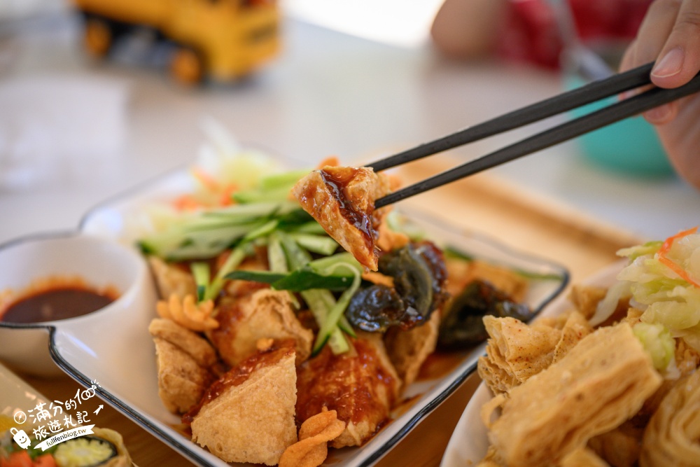 台東池上美食【池上豆之間】老穀倉變身文青餐廳，手工豆皮、豆包料理與豆花全食一次收藏！