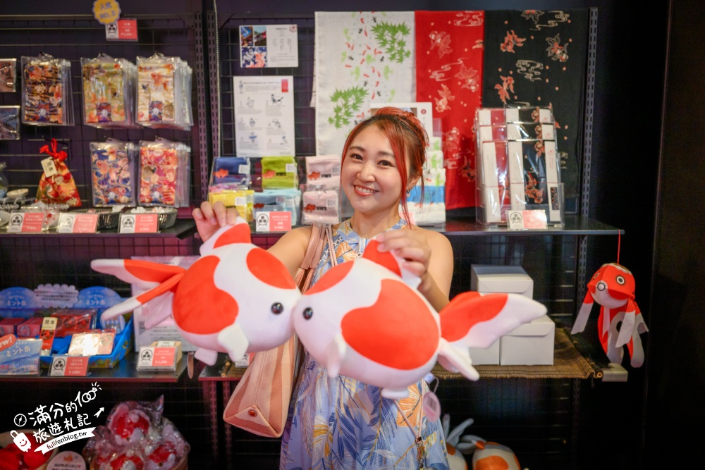 【2026沖繩金魚博物館】OKINAWA KINGYO MUSEUM，8大夢幻金魚藝術展區、門票交通資訊！ASHIBINAA Outlet室內景點