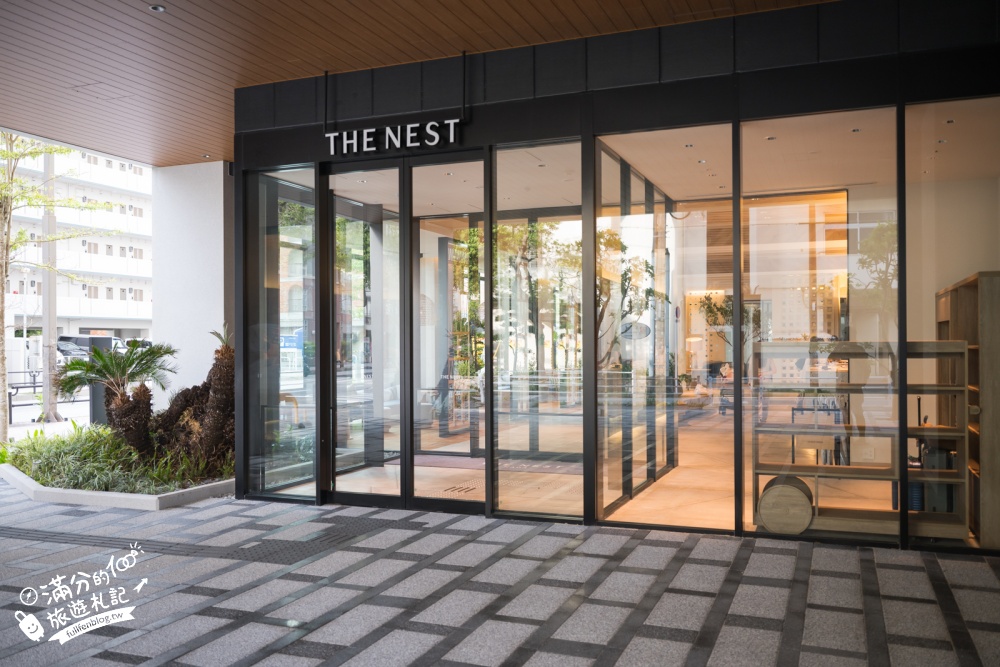 沖繩住宿【THE NEST那霸】22公尺頂樓無邊際泳池！旭橋站步行5分鐘，房型、早餐、停車攻略