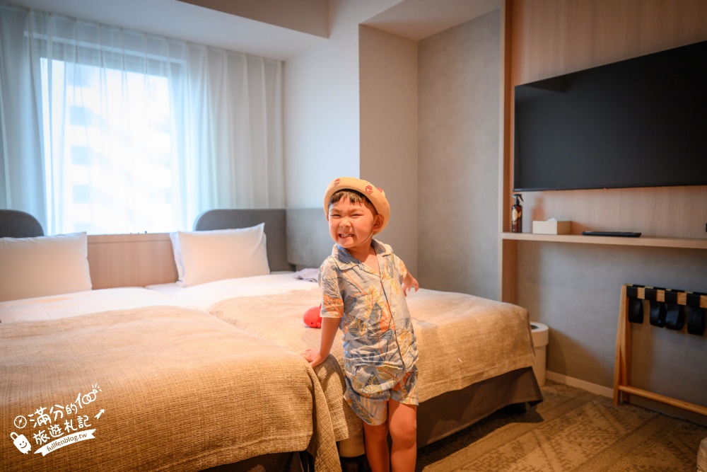 沖繩住宿【THE NEST那霸】22公尺頂樓無邊際泳池！旭橋站步行5分鐘，房型、早餐、停車攻略