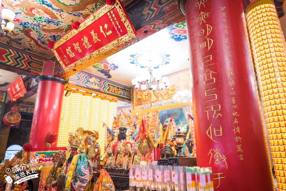 【新竹普天宮】古奇峰巨大關公像好震撼！仰望120尺關公地標，拜月老、求平安、參拜亮點與交通停車攻略！