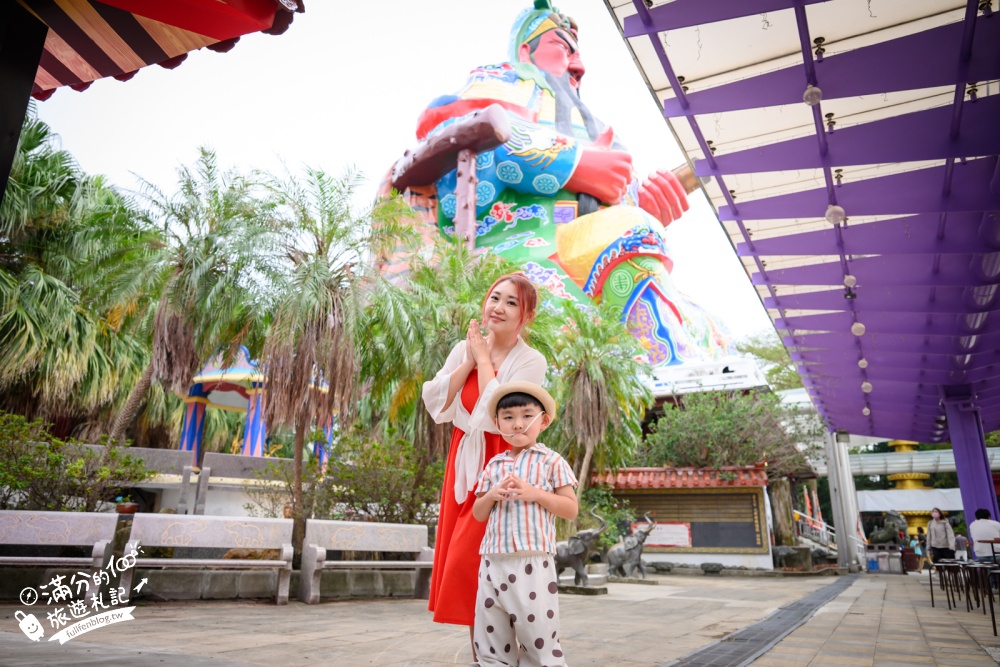【新竹普天宮】古奇峰巨大關公像好震撼！仰望120尺關公地標，拜月老、求平安、參拜亮點與交通停車攻略！