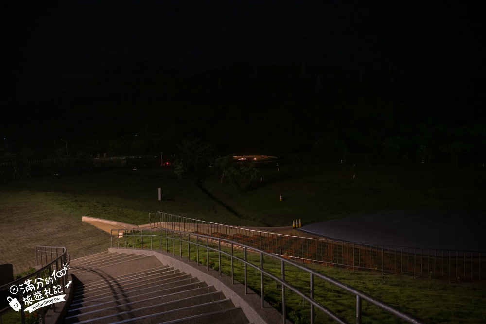 【2026恆春出火地質公園攻略】墾丁出火怎麼玩?水火共生奇景、夜間門票與交通資訊 【2026恆春出火地質公園攻略】墾丁出火怎麼玩?水火共生奇景、夜間門票與交通資訊