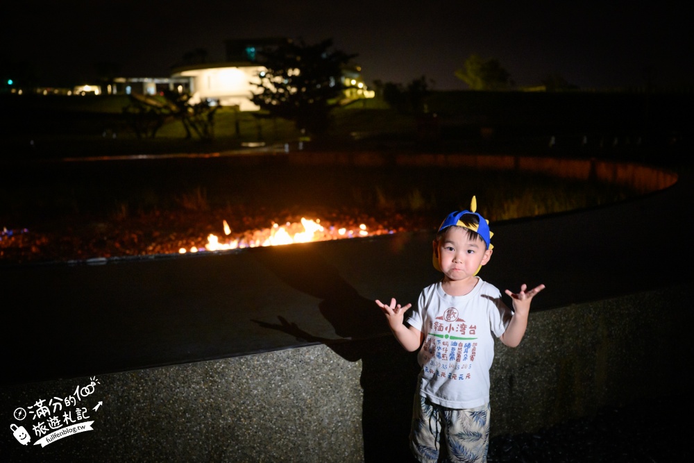 【2026恆春出火地質公園攻略】墾丁出火怎麼玩?水火共生奇景、夜間門票與交通資訊 【2026恆春出火地質公園攻略】墾丁出火怎麼玩?水火共生奇景、夜間門票與交通資訊