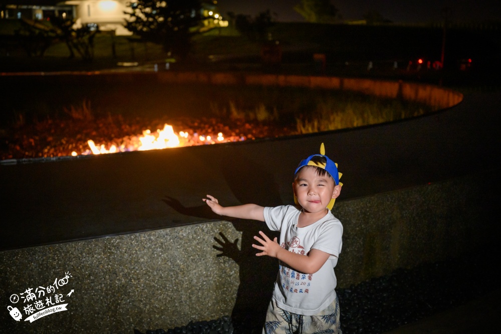 【2026恆春出火地質公園攻略】墾丁出火怎麼玩?水火共生奇景、夜間門票與交通資訊 【2026恆春出火地質公園攻略】墾丁出火怎麼玩?水火共生奇景、夜間門票與交通資訊