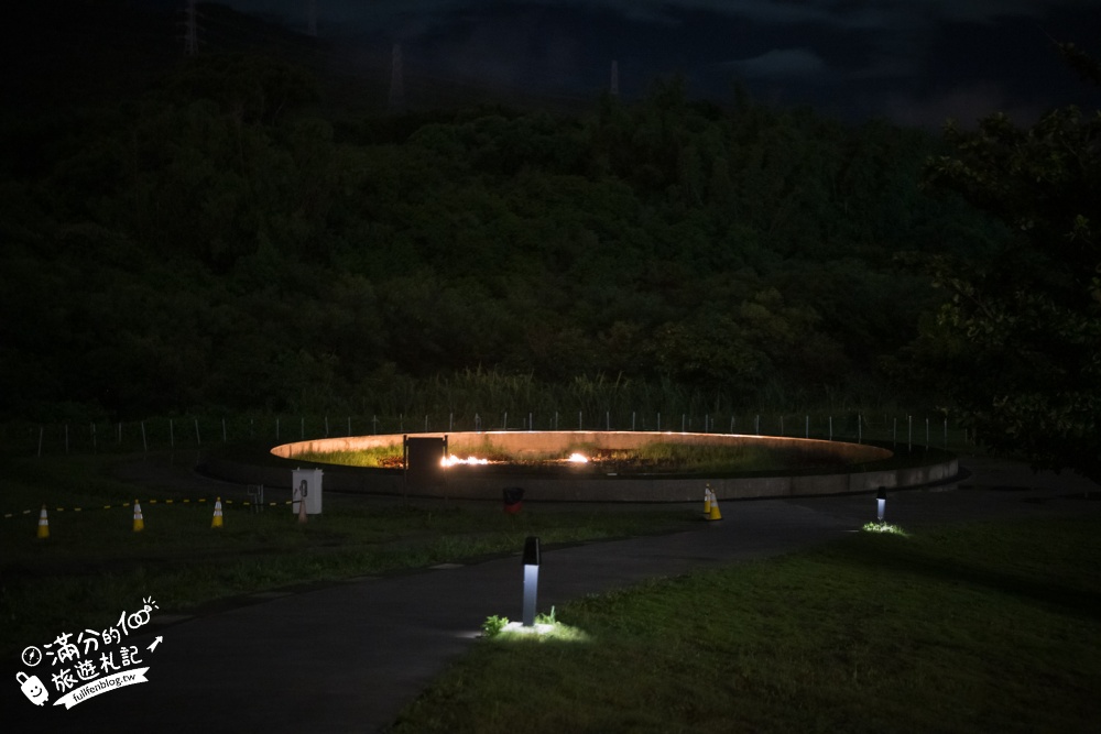 【2026恆春出火地質公園攻略】墾丁出火怎麼玩?水火共生奇景、夜間門票與交通資訊 【2026恆春出火地質公園攻略】墾丁出火怎麼玩?水火共生奇景、夜間門票與交通資訊