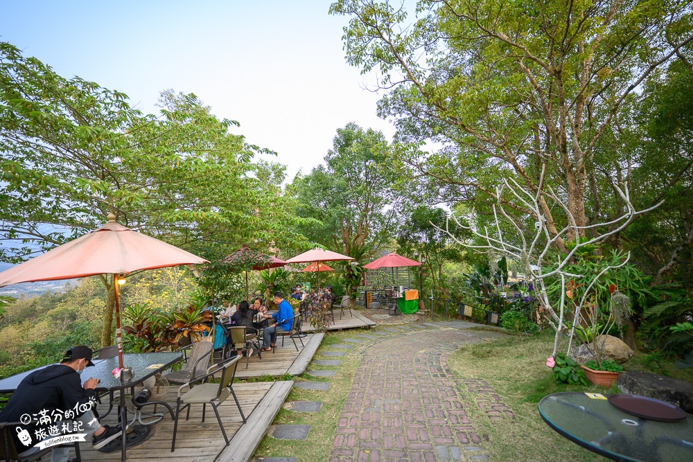 台南景點|瑪莎園景觀庭園咖啡餐廳|玉井虎頭山約會首選，愈夜愈美麗，座擁180度城市夜景!