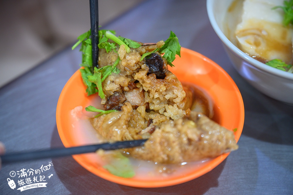 【淡水林記肉圓】直接來一套必吃肉圓.油粿+肉粽,四神湯平價給料飽滿,在地飄香30年好滋味!