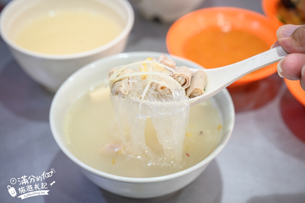 【淡水林記肉圓】直接來一套必吃肉圓.油粿+肉粽,四神湯平價給料飽滿,在地飄香30年好滋味!