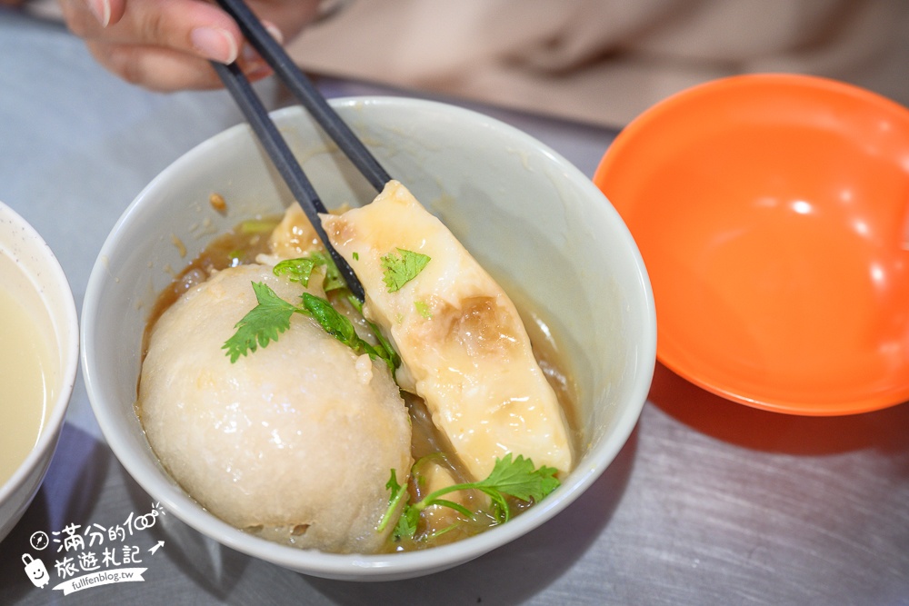 【淡水林記肉圓】直接來一套必吃肉圓.油粿+肉粽,四神湯平價給料飽滿,在地飄香30年好滋味!