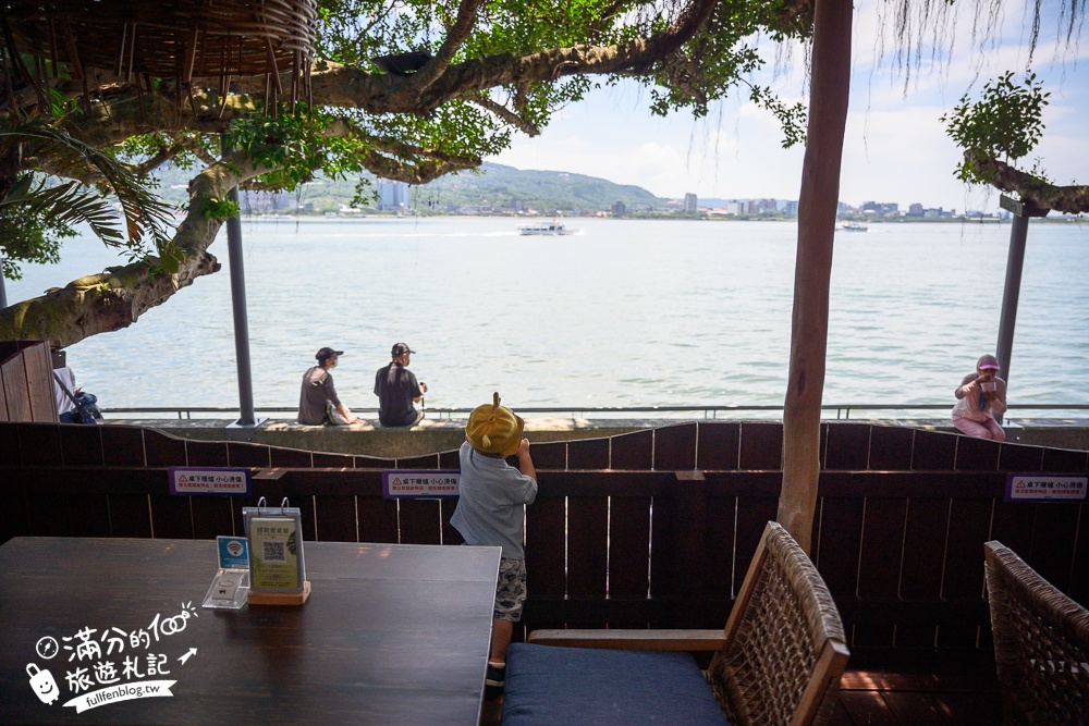 【水灣餐廳榕堤店】淡水最強海景餐廳,河岸第一排,峇里島風情景觀餐廳,美拍攻略&訂位方式!