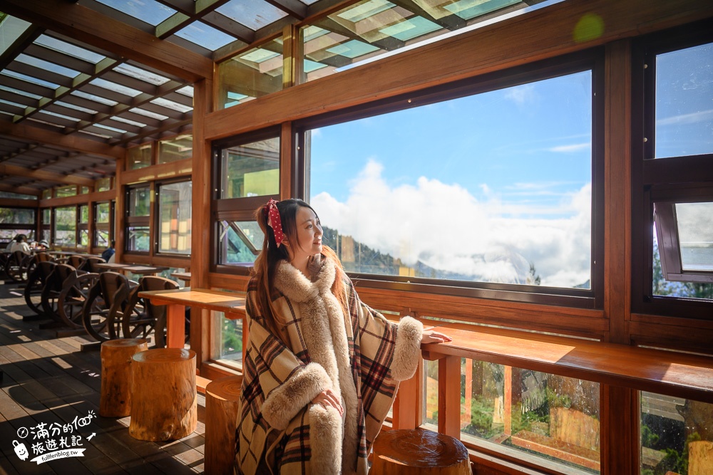 宜蘭太平山雲海咖啡館|群山環繞的森林玻璃屋,喝咖啡.吃鬆餅.看雲海.拍貓頭鷹~海拔2000公尺的約會秘境!
