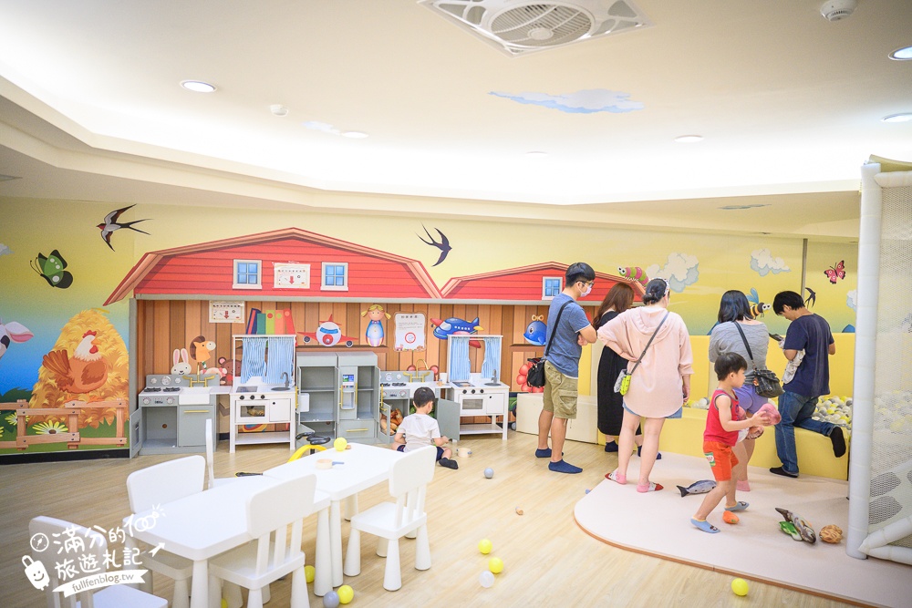 【群策翡翠灣溫泉飯店】二天一夜怎麼玩!海景親子房開箱,房間就能看海溜滑梯,步行一分鐘就到沙灘!