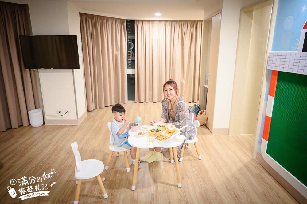 【群策翡翠灣溫泉飯店】二天一夜怎麼玩!海景親子房開箱,房間就能看海溜滑梯,步行一分鐘就到沙灘!