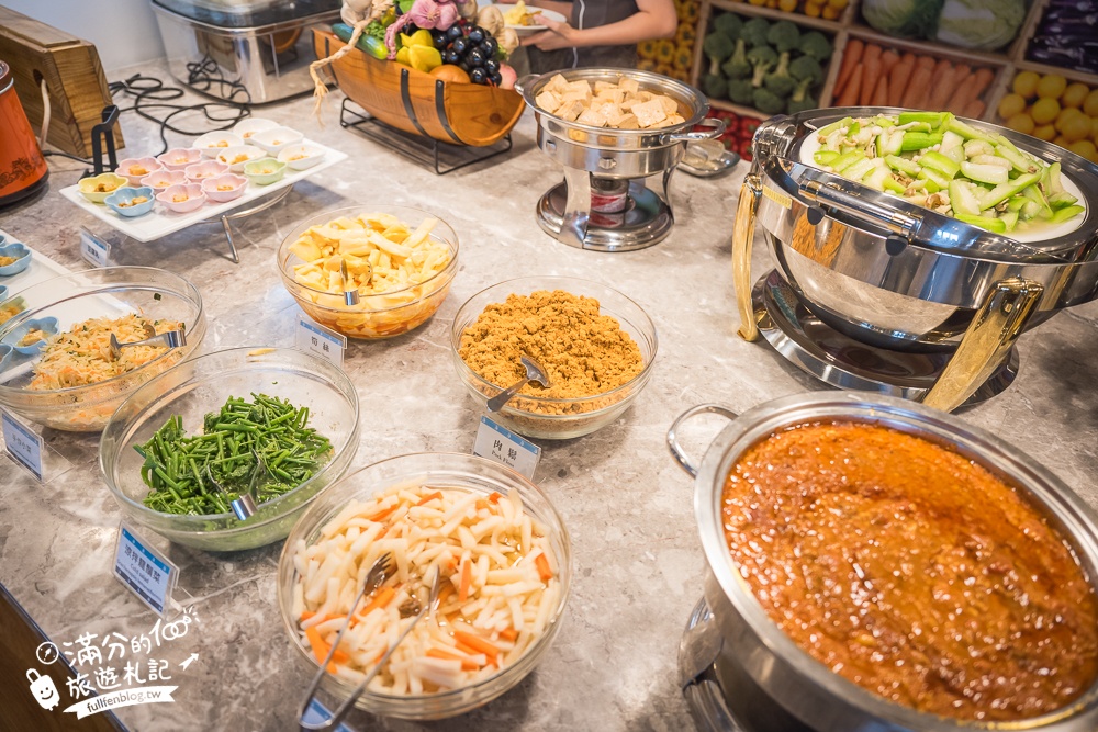 【群策翡翠灣溫泉飯店】二天一夜怎麼玩!海景親子房開箱,房間就能看海溜滑梯,步行一分鐘就到沙灘!