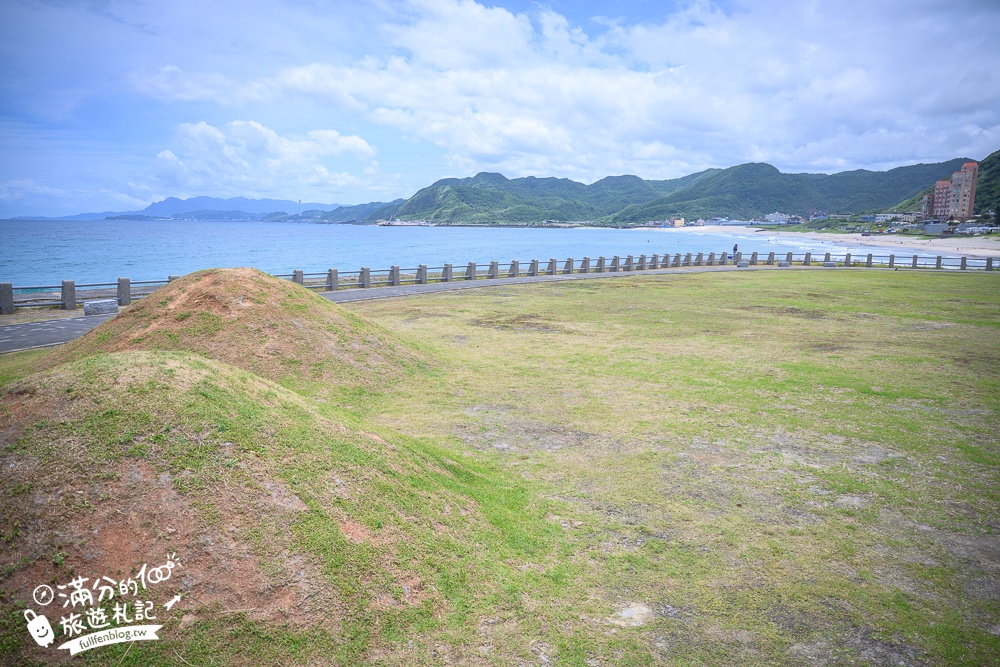 【翡翠灣海水浴場】2024新北最新萬里抹茶小山丘,望海玩沙看基隆嶼,還能玩拍古錐抹茶山丘超療癒!