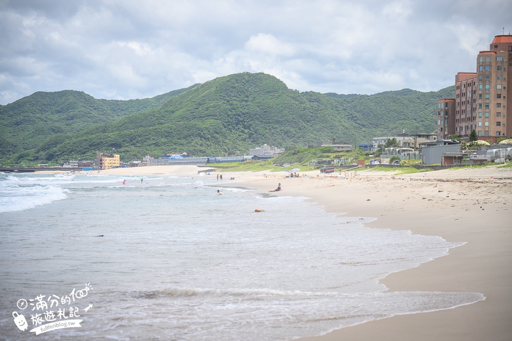 【翡翠灣海水浴場】2024新北最新萬里抹茶小山丘,望海玩沙看基隆嶼,還能玩拍古錐抹茶山丘超療癒!