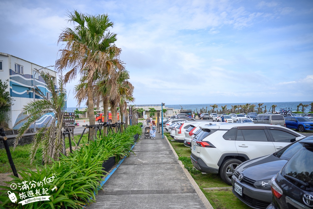 北海岸玩水秘境【中角灣國際衝浪基地】金山看海親子玩水景點,免門票有盥洗淋浴空間好讚!
