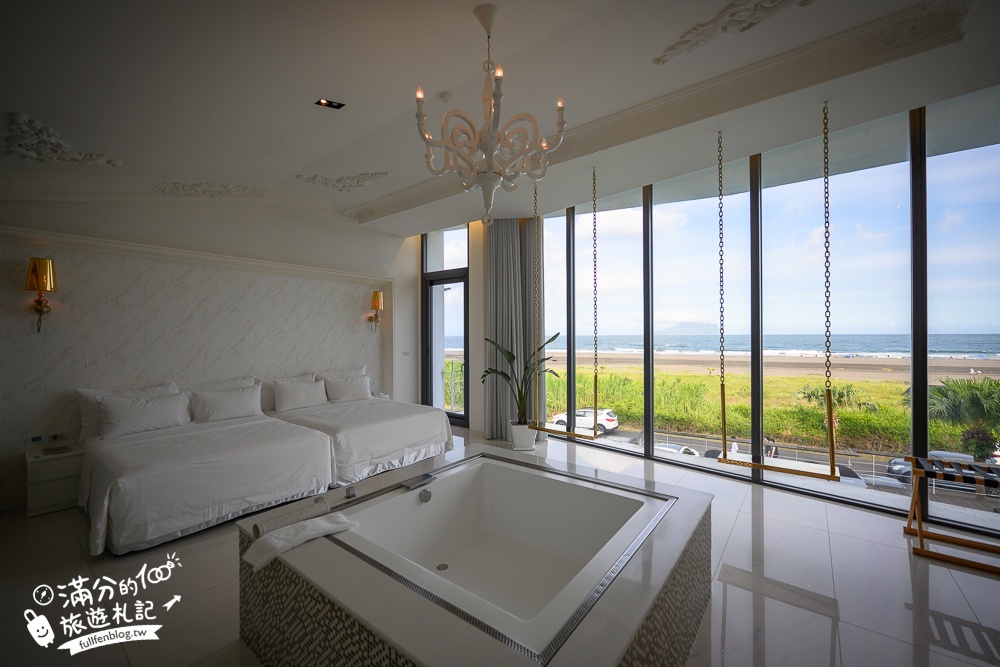宜蘭民宿推薦【PLAY Hotel】頭城最美海景民宿,泡大浴缸看龜山島,早餐是超澎湃海鮮粥超推!