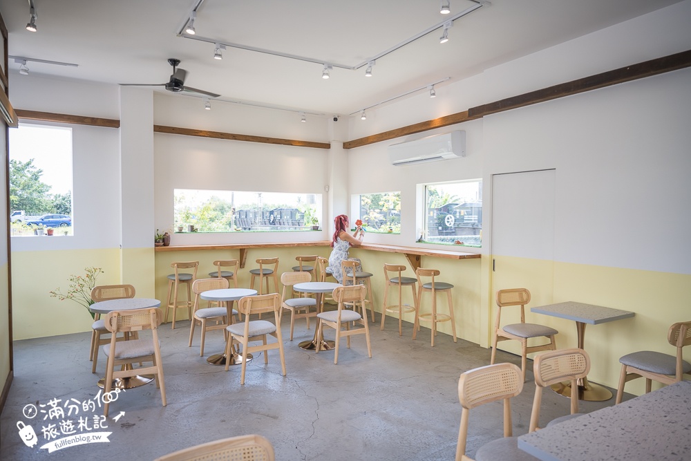 宜蘭新景點【甜島冰菓】火車第一排的特色冰店,與火豚一起呷冰看飛車,呷燒吹冷氣!
