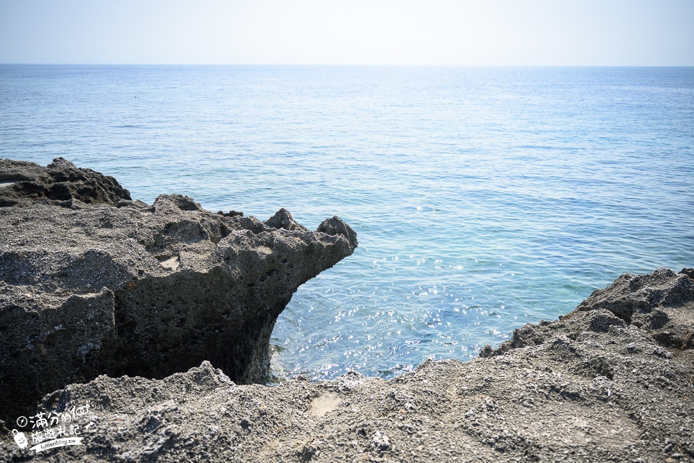 小琉球景點|龍蝦洞(免門票)大自然仙洞秘境,珊瑚礁海蝕平台~望海景看海龜!