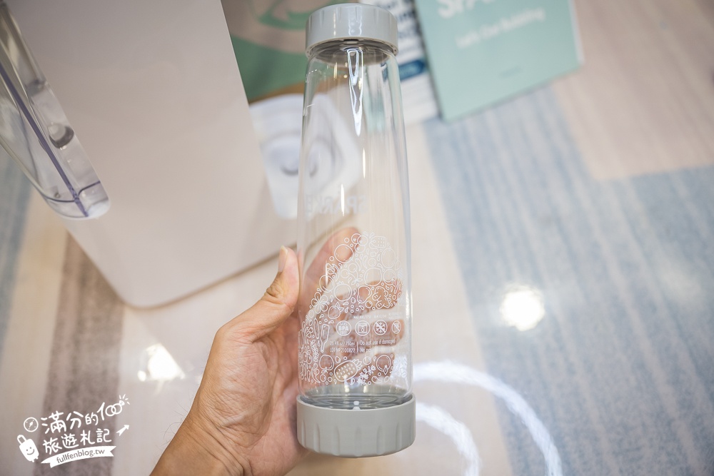 【Sparkel萬用氣泡水機推薦】免使用鋼瓶的氣泡水機,可直接加入水果.冰塊和糖漿,和小孩在家也能輕鬆DIY好喝的氣泡飲!