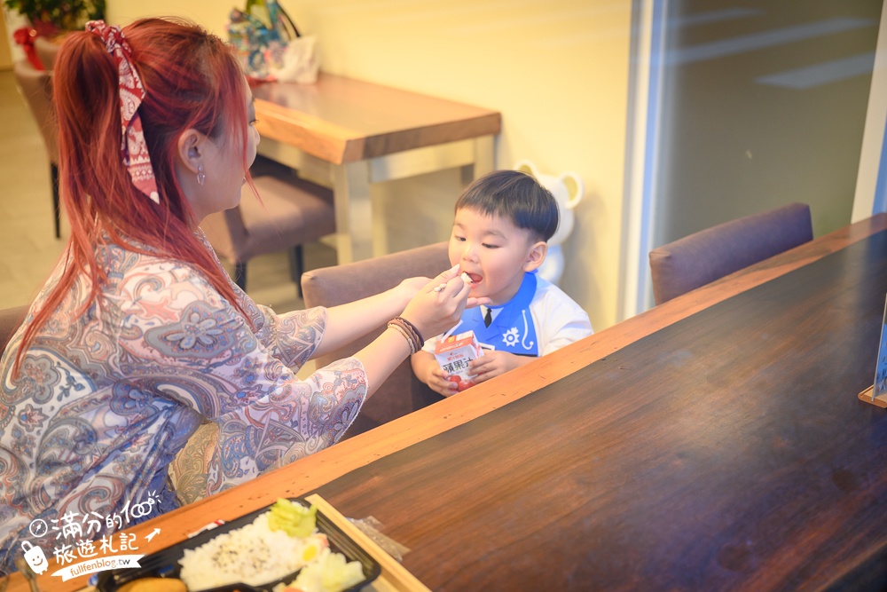 嘉義大林必吃美食【堡主便當】國道三梅山交流道旁的質感便當店,玩城堡之都吃堡主便當超搭!