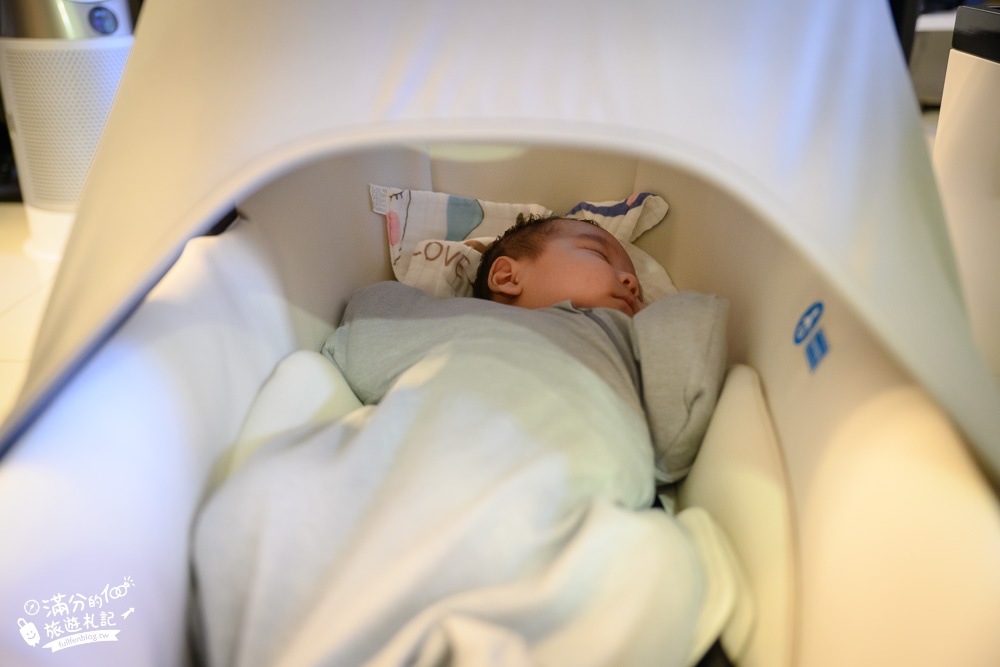 NUNA新生兒睡箱式安全汽座|新生兒必備.是睡床也是安全汽座~寶寶入睡0打擾,隨時輕鬆帶著走!