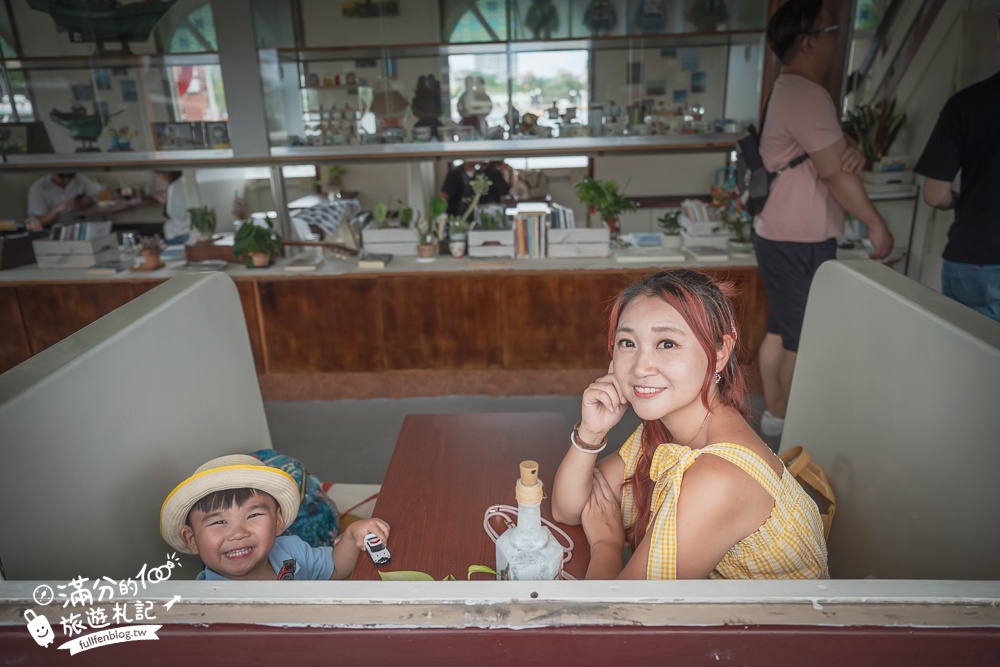 台南【舫 Home Cafe】全台唯一海上船隻咖啡館.全預約制,登船喝咖啡欣賞漁港風光!