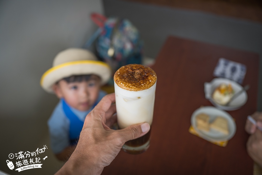 台南【舫 Home Cafe】全台唯一海上船隻咖啡館.全預約制,登船喝咖啡欣賞漁港風光!