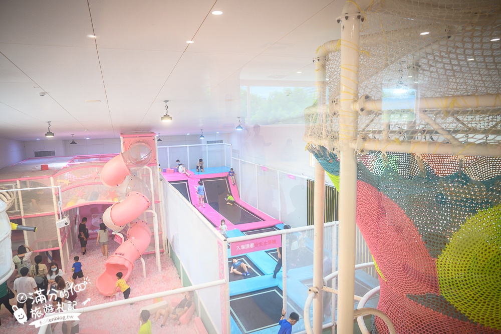 彰化親子餐廳【屁格豬火鍋餐廳親子樂園】用餐收費方式.粉紅豬主題親子餐廳,附兩層樓兒童遊戲區玩翻天!