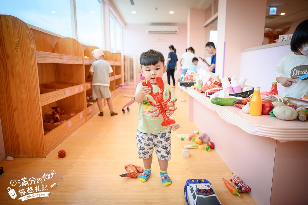 彰化親子餐廳【屁格豬火鍋餐廳親子樂園】用餐收費方式.粉紅豬主題親子餐廳,附兩層樓兒童遊戲區玩翻天!