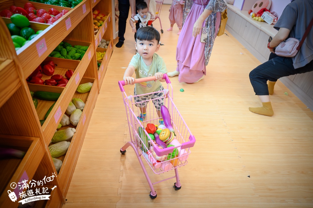 彰化親子餐廳【屁格豬火鍋餐廳親子樂園】用餐收費方式.粉紅豬主題親子餐廳,附兩層樓兒童遊戲區玩翻天!