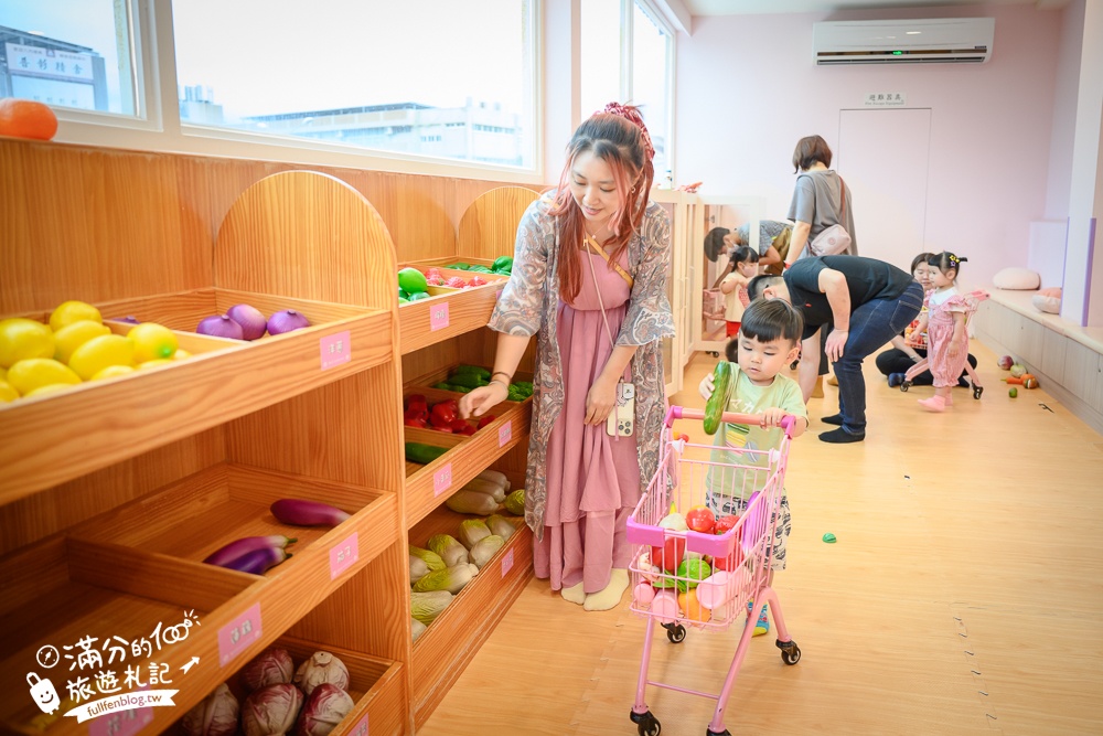 彰化親子餐廳【屁格豬火鍋餐廳親子樂園】用餐收費方式.粉紅豬主題親子餐廳,附兩層樓兒童遊戲區玩翻天!