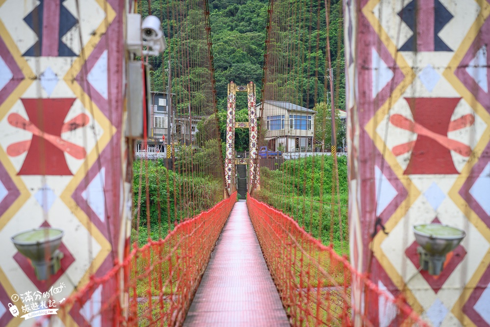 宜蘭景點|寒溪吊橋(免門票)開車即達宜蘭最大鋼索橋,能望群山,看龜山島~吹風美拍超愜意!