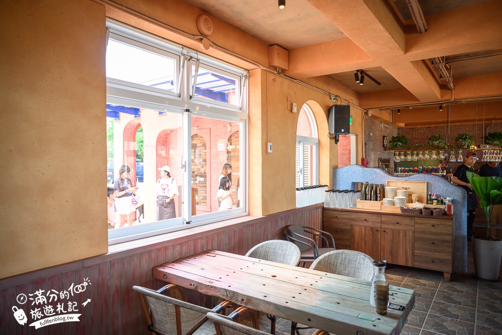 新竹新景點【空ㄟCafé】空ㄟ咖啡新竹店,湖口最新景觀餐廳,在摩洛哥城堡吃窯烤披薩!