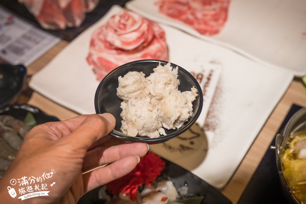 桃園火鍋推薦【肉多多火鍋桃園中華店】$268超過70種火鍋料吃到飽,還能玩跳棋象棋夾娃娃機,加入會員好康肉片領不完!