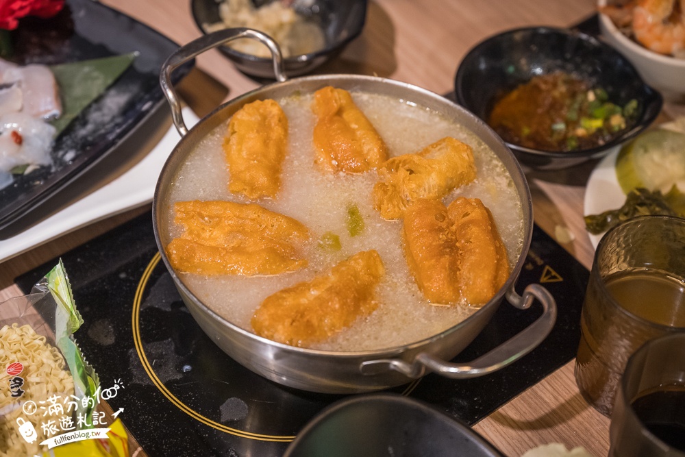 桃園火鍋推薦【肉多多火鍋桃園中華店】$268超過70種火鍋料吃到飽,還能玩跳棋象棋夾娃娃機,加入會員好康肉片領不完!