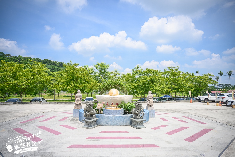 【嘉義歡喜財神廟】嘉義中埔最美財神廟,巨無霸鈔票元寶宮殿,來摸鈔票.扇濟公扇.打小人,讓你整年財源滾滾!