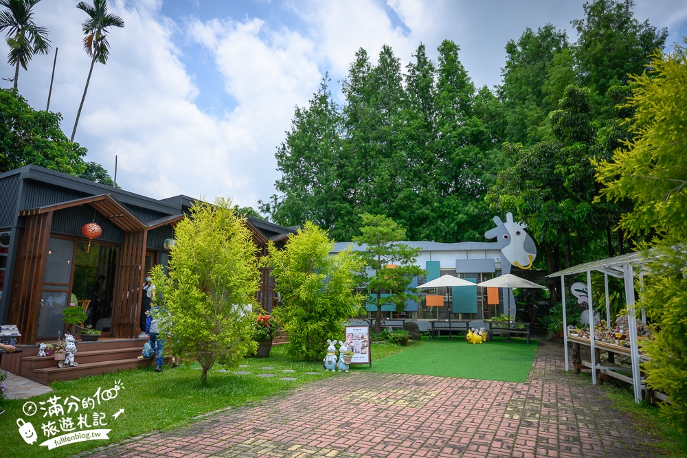 嘉義景點【綠盈牧場親子餐廳】萌牛玻璃屋裡用餐,可以釣魚.玩滑梯和跳跳馬.荷蘭馬廄好亮眼!