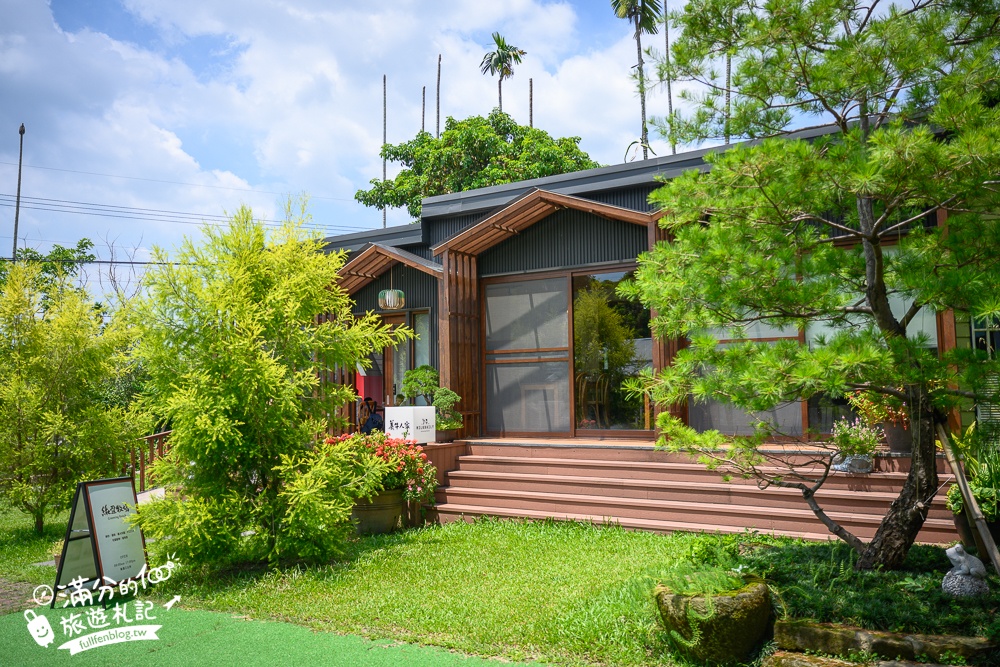 嘉義景點【綠盈牧場親子餐廳】萌牛玻璃屋裡用餐,可以釣魚.玩滑梯和跳跳馬.荷蘭馬廄好亮眼!