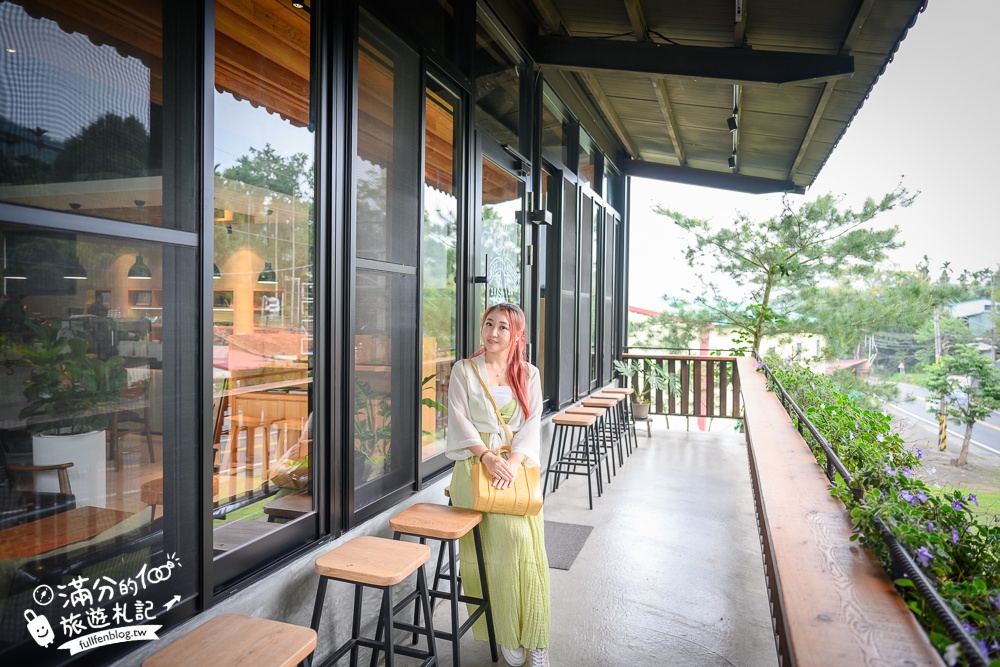 南投【嶋嶋坐景觀咖啡館】鹿谷景觀咖啡館,被綠植盆栽包圍的玻璃屋,午茶約會好地方!