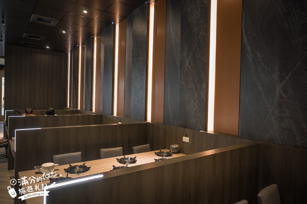 台中【一饌泰式燒烤火鍋北屯店】欲罷不能的泰式銅板烤肉和泰式酸辣湯底.蔬食飲料冰淇淋通通無限暢飲!